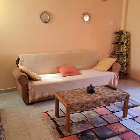 Apartment Getaway In Sparti Ngoại thất bức ảnh