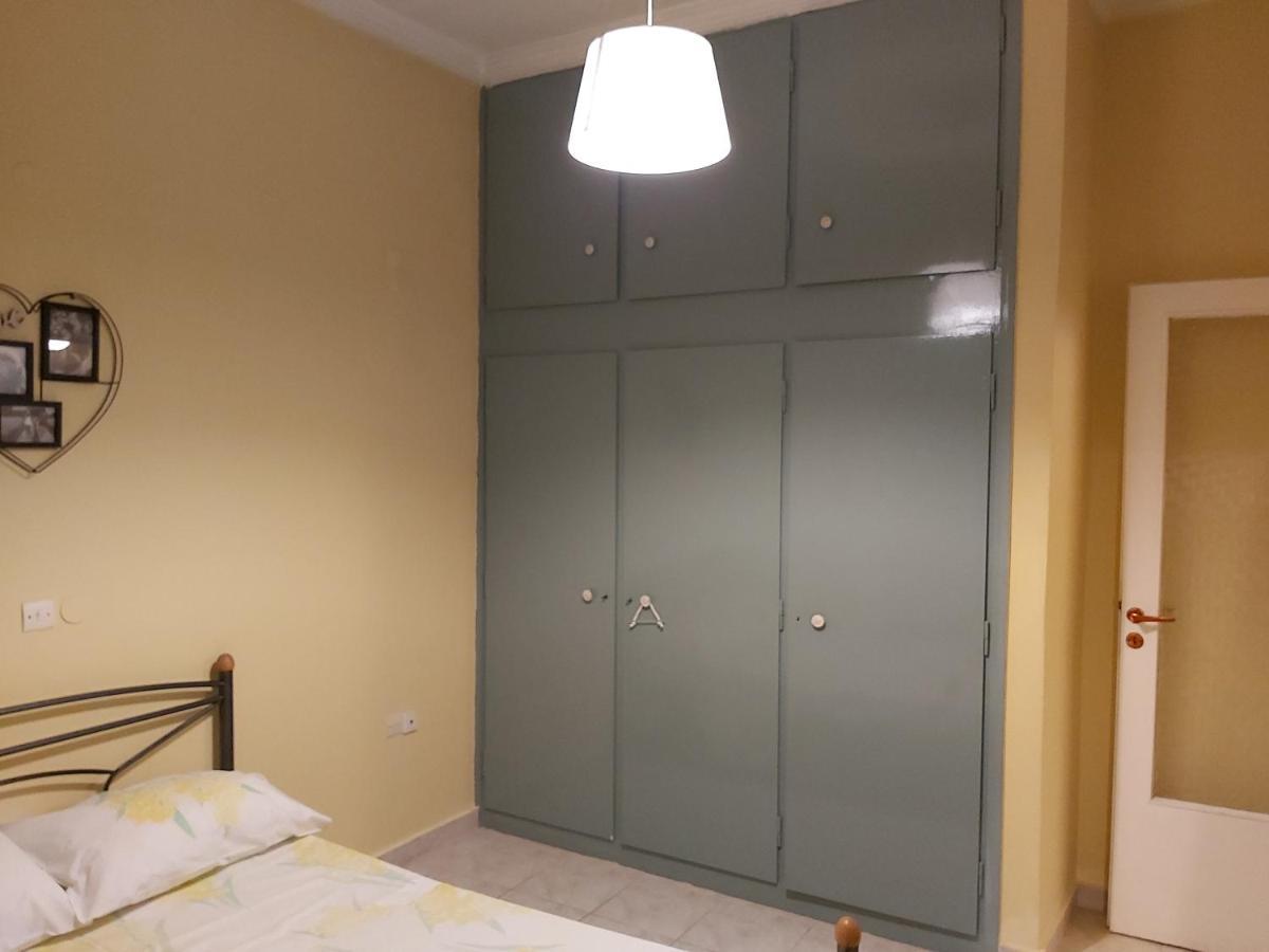 Apartment Getaway In Sparti Ngoại thất bức ảnh