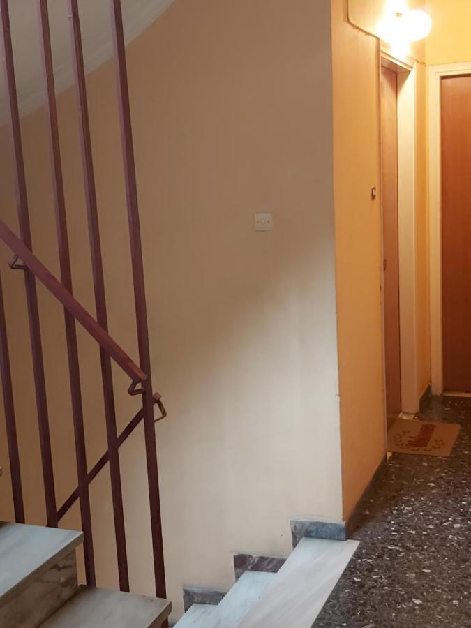 Apartment Getaway In Sparti Ngoại thất bức ảnh